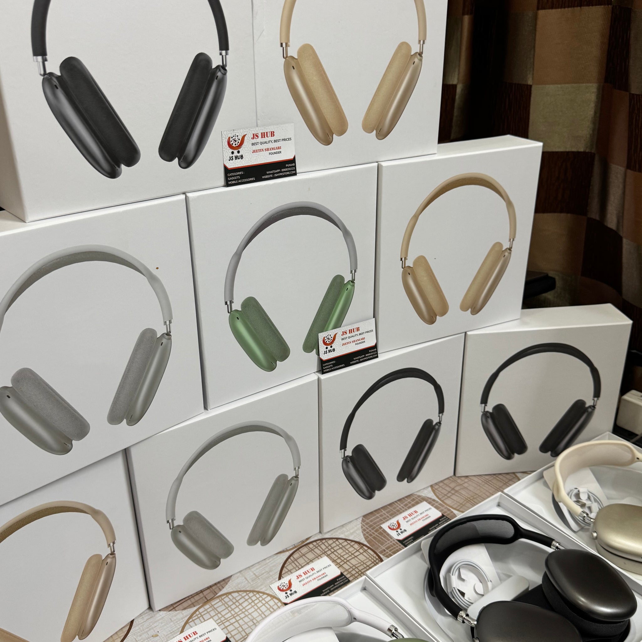 Air poods Maxx Headphones Metal top  quality 6 months warranty