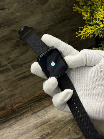 Series 9 Smartwatch on/off Logo